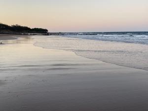 20230301182523_AU_QLD_9827